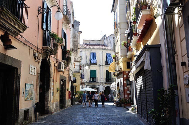 Ανακαλύπτοντας τη Νότια Ιταλία με αμάξι… ή αλλιώς una faccia una razza
